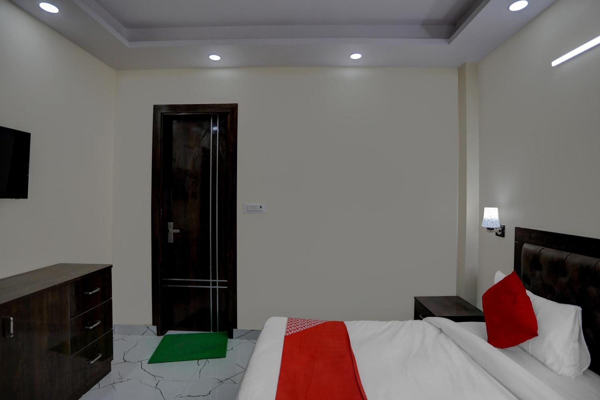 Hotel O Diamond Inn New Delhi Exteriör bild